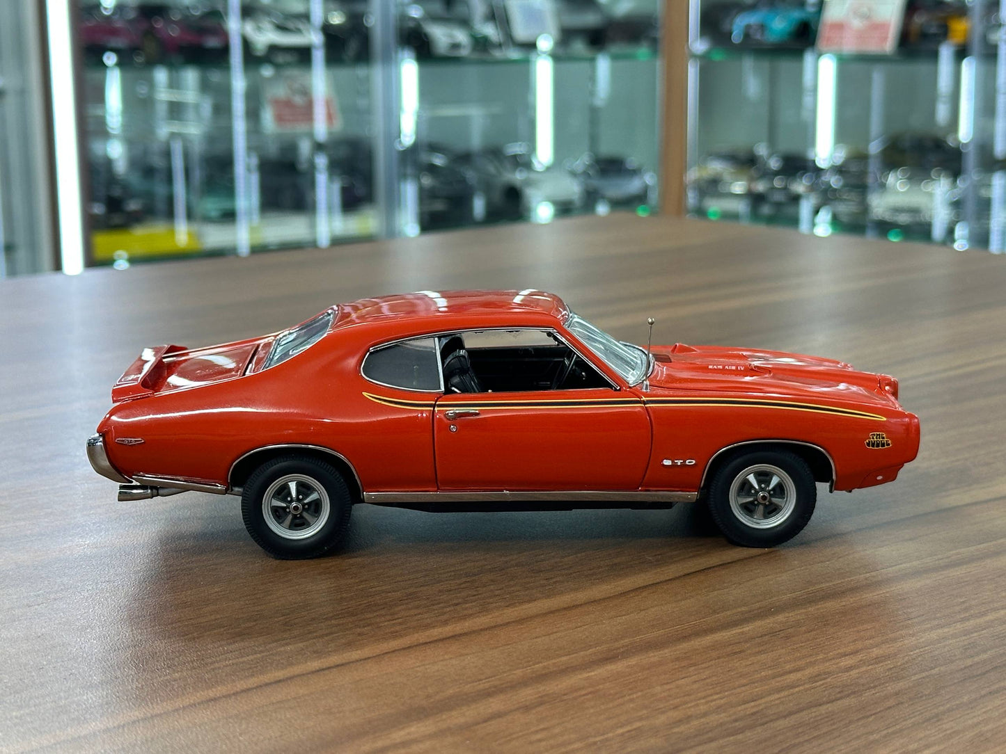 1/24 Diecast Pontiac GTO Judge 1969  – Orange – Danbury Mint Limited Edition