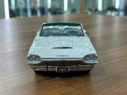 1/24 Diecast Ford Thunderbird Convertible 1965 Light Blue – Danbury Mint Limited Edition