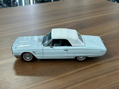 1/24 Diecast Ford Thunderbird Convertible 1965 Light Blue – Danbury Mint Limited Edition