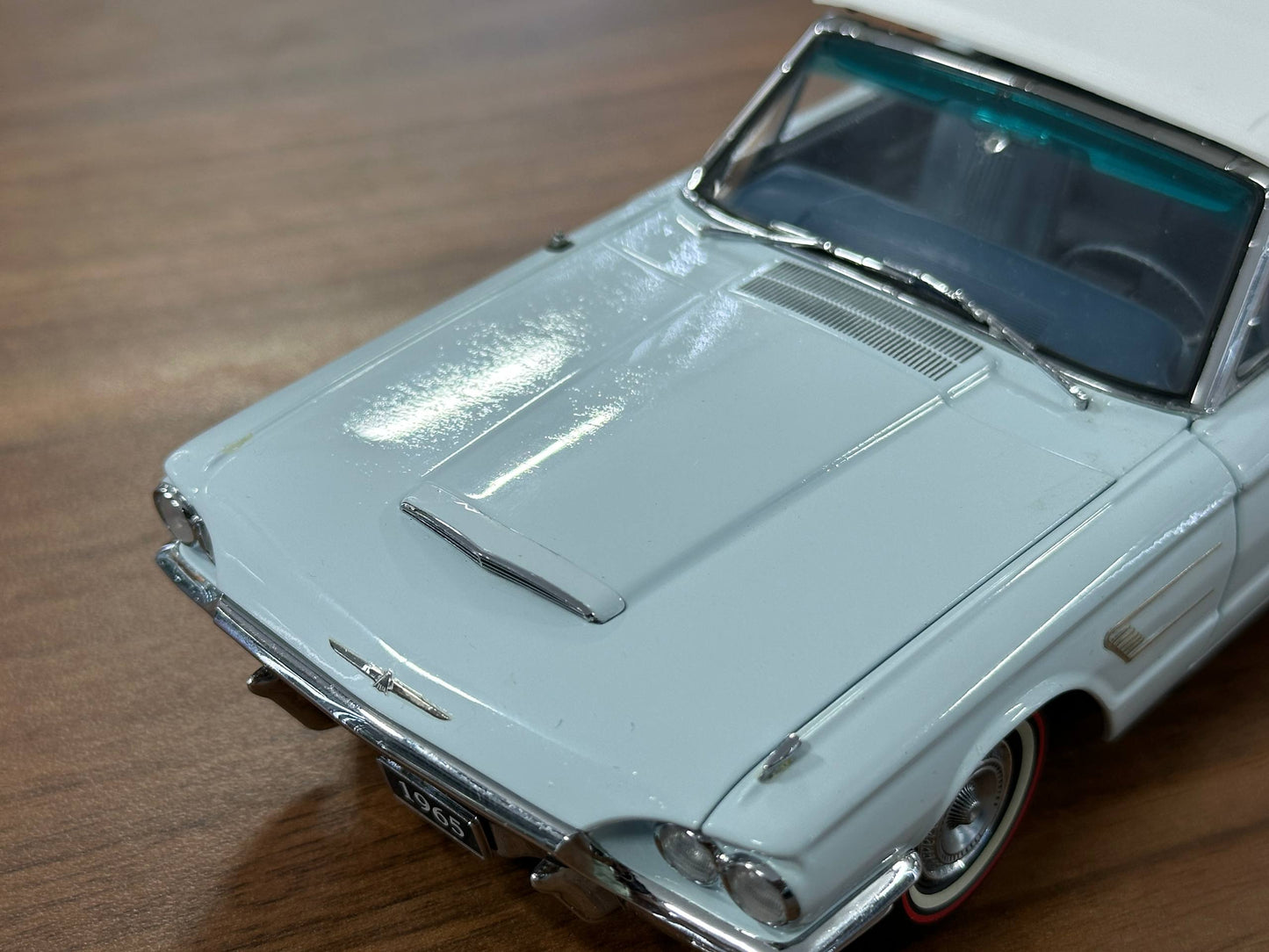 1/24 Diecast Ford Thunderbird Convertible 1965 Light Blue – Danbury Mint Limited Edition