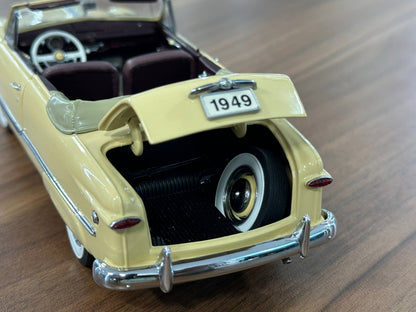1/24 Diecast Ford Custom (1949) – Vintage Cream Yellow – Danbury Mint Limited Edition