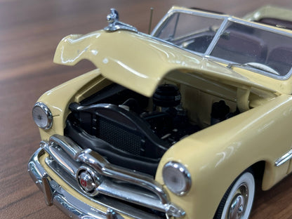 1/24 Diecast Ford Custom (1949) – Vintage Cream Yellow – Danbury Mint Limited Edition