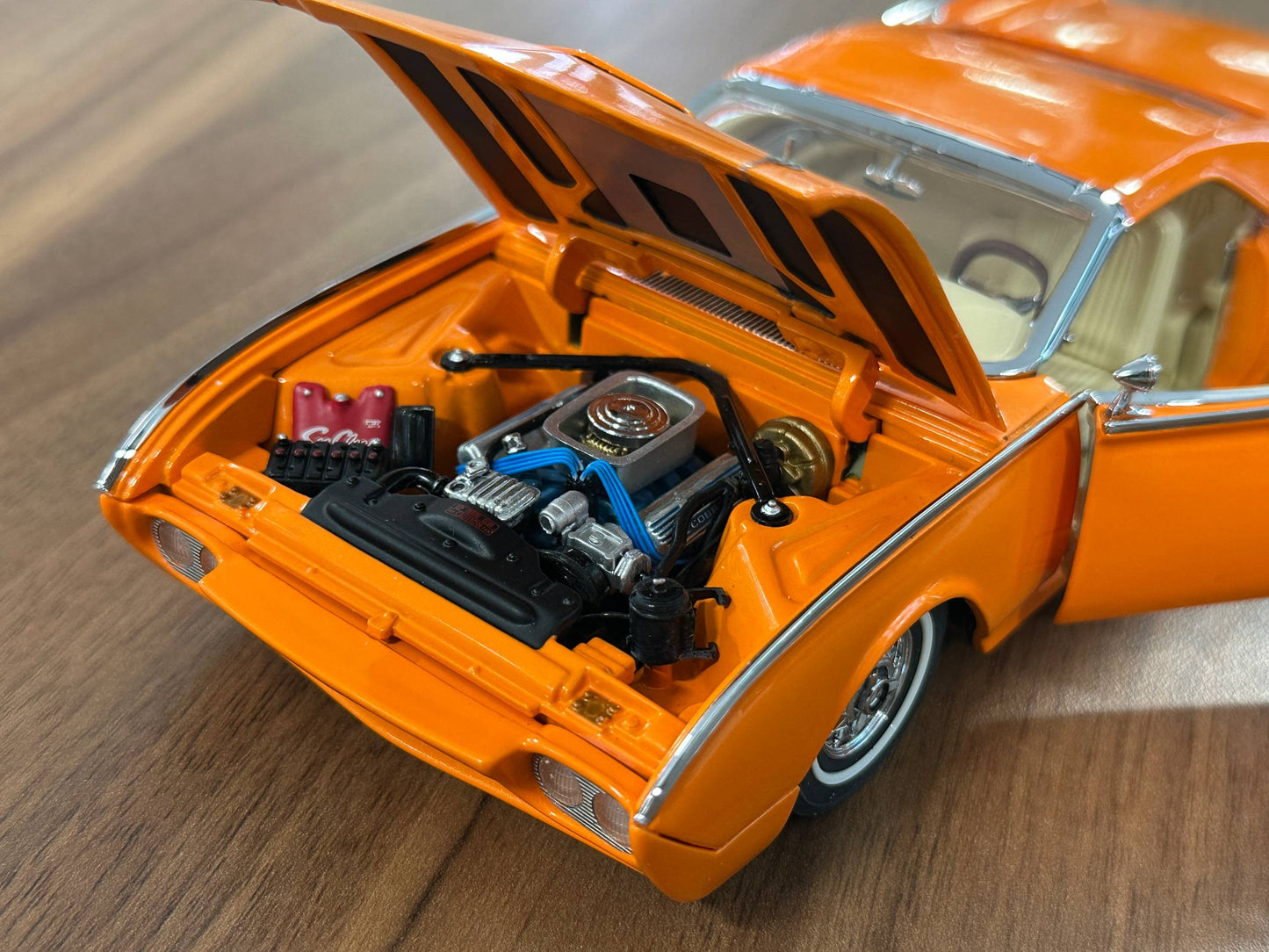 1/24 Diecast Ford Thunderbird Custom 1962 - Orange - Danbury Mint Limied Edition