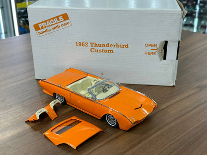 1/24 Diecast Ford Thunderbird Custom 1962 - Orange - Danbury Mint Limied Edition