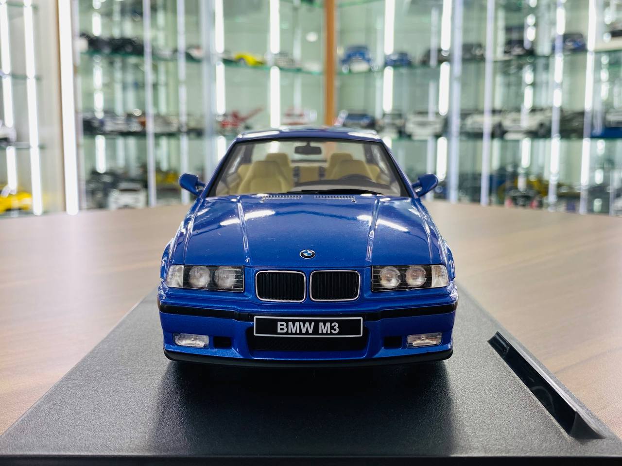 1/18 Diecast Solido BMW M3 E36 Coupe 1990 Blue (Doors Opening)