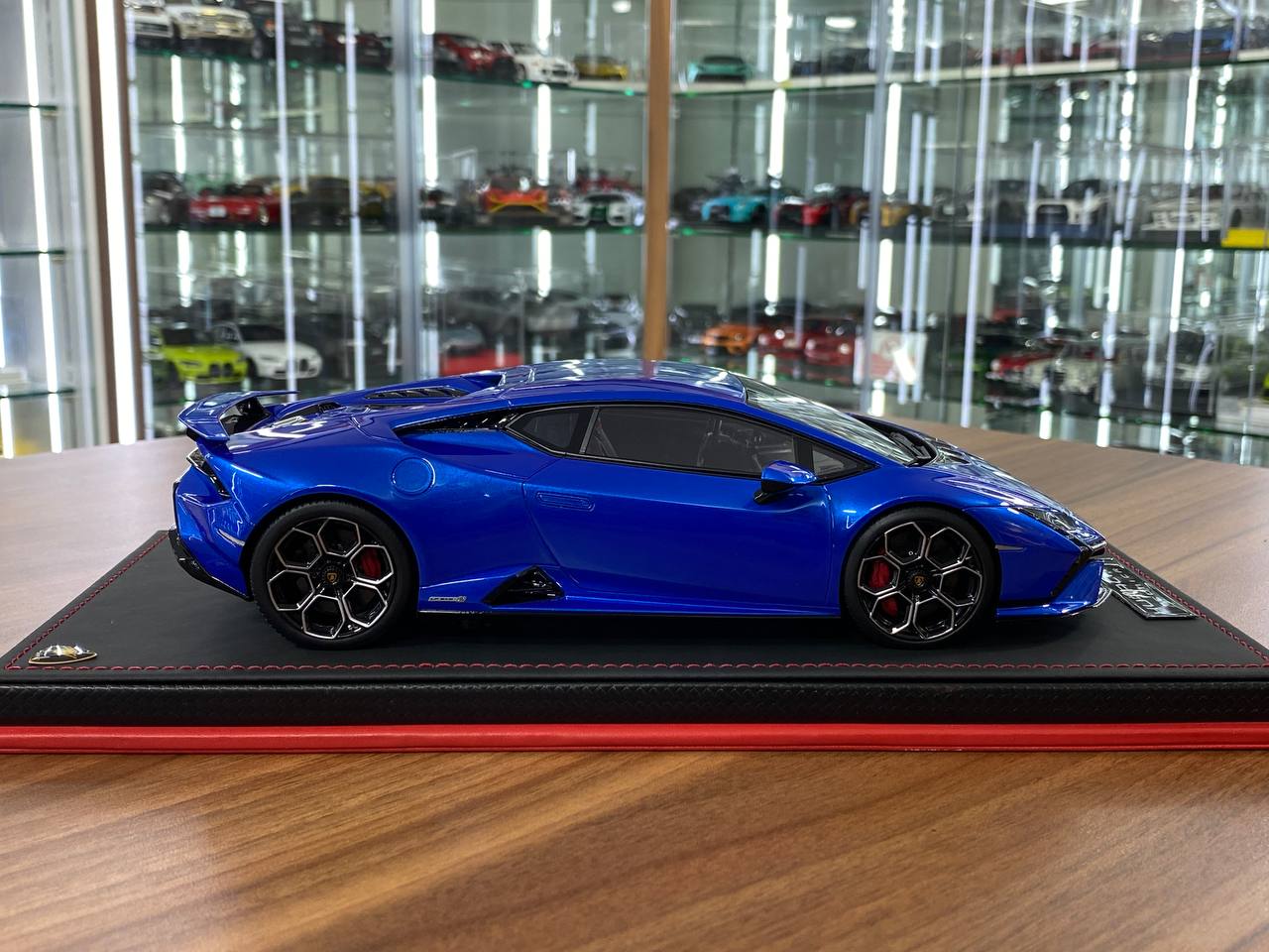 1/18 Resin Lamborghini Huracan Tecnica Blue by MR Collection Limited to 49 pcs