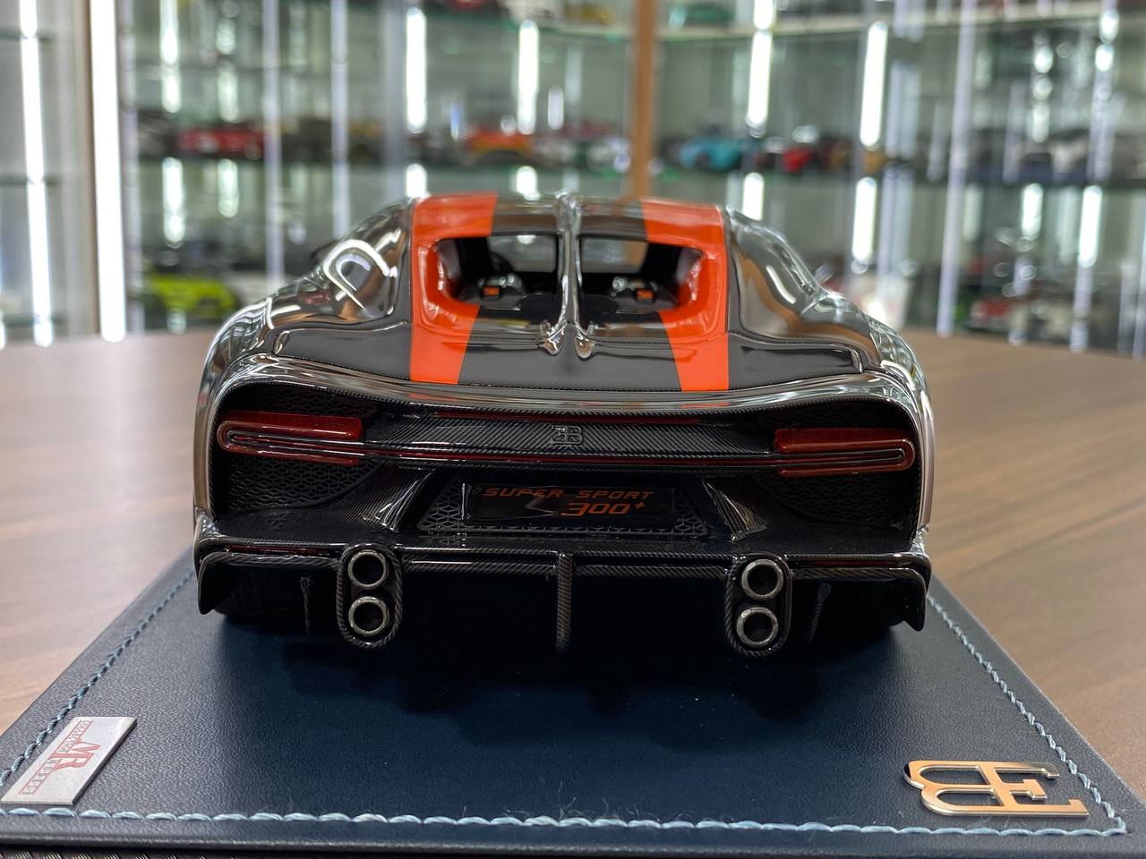 Exclusive MR Collection Models Bugatti Chiron Super Sport Resin - Carbon/Orange Line | Limited Edition!