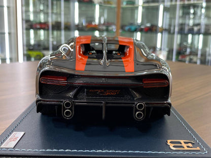 Exclusive MR Collection Models Bugatti Chiron Super Sport Resin - Carbon/Orange Line | Limited Edition!