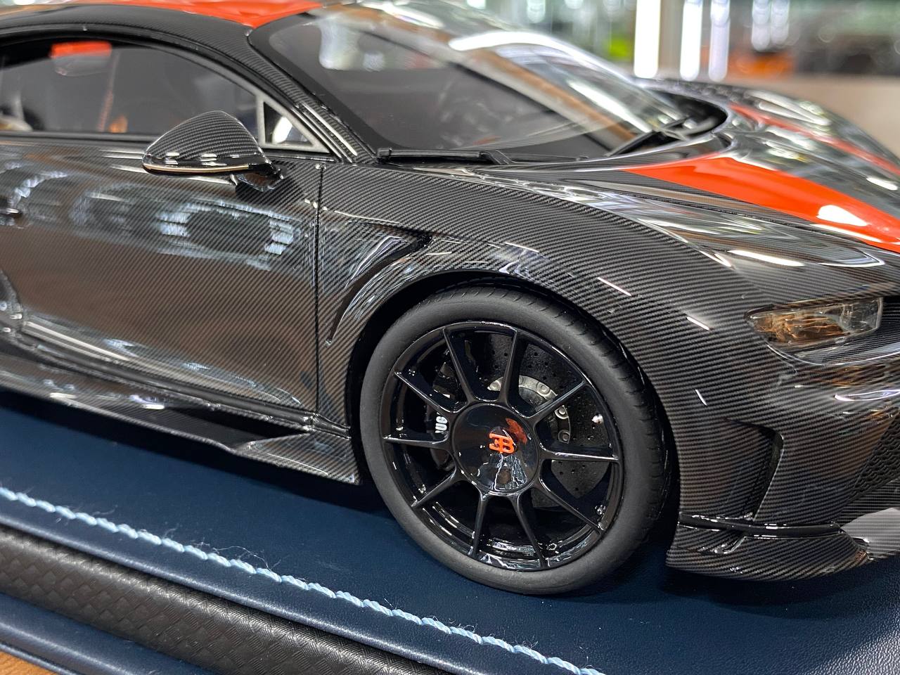 Exclusive MR Collection Models Bugatti Chiron Super Sport Resin - Carbon/Orange Line | Limited Edition!
