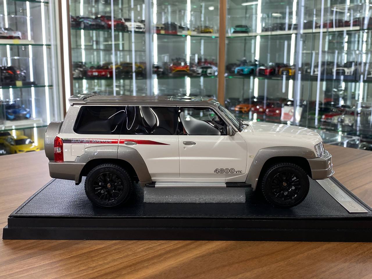 1/18 Nissan Patrol Super Safari Diecast White by IVY Models [Special Number 99/99]
