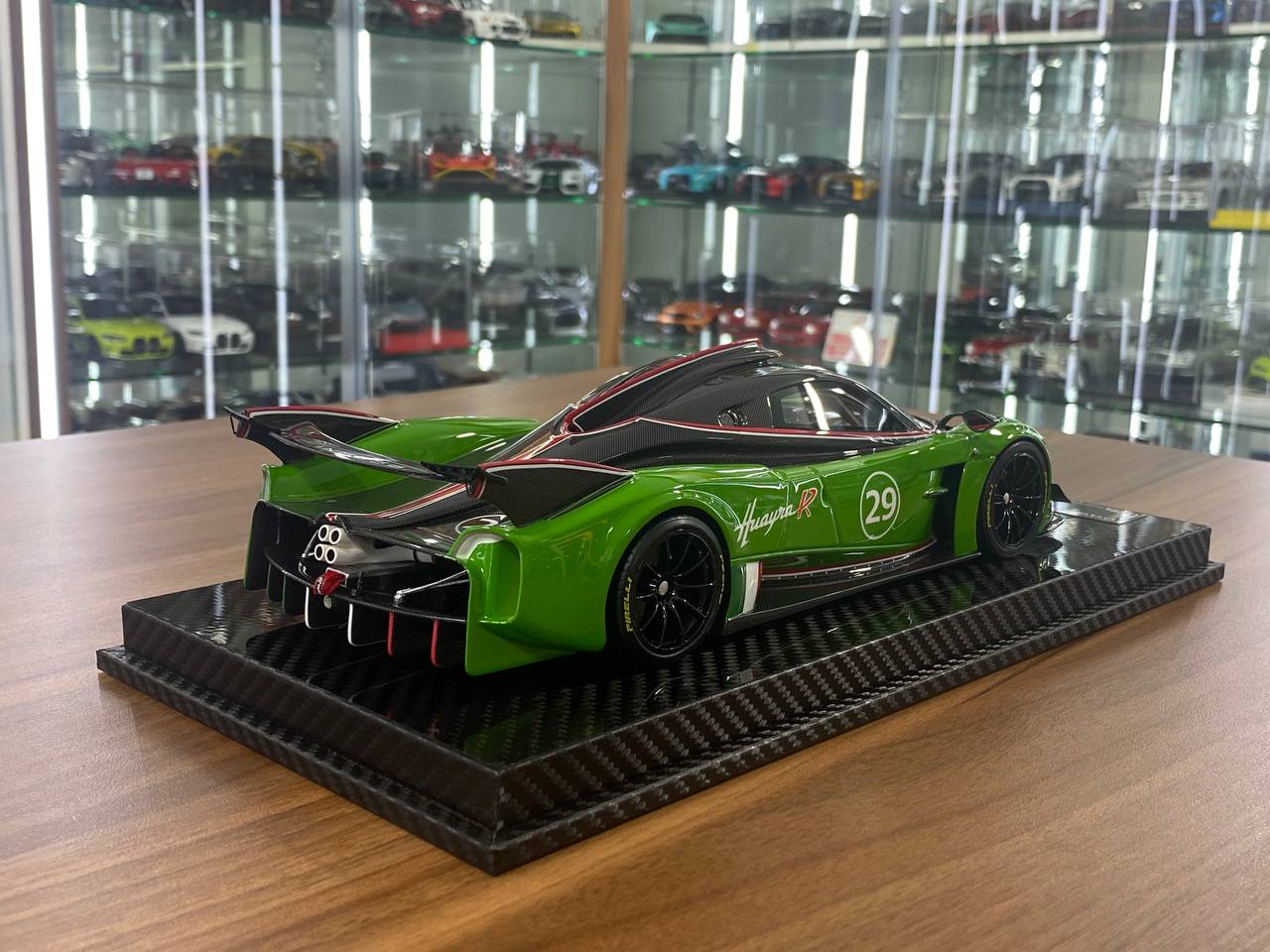 Exclusive 1/18 Resin VIP Model Pagani Huayra R #29 [Green | Limited Edition ]