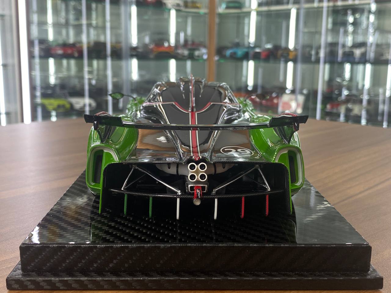 Exclusive 1/18 Resin VIP Model Pagani Huayra R #29 [Green | Limited Edition ]