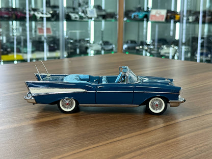 Chevrolet Bel Air Convertible 1957 – Blue – 1:24 Diecast (Full Opening)