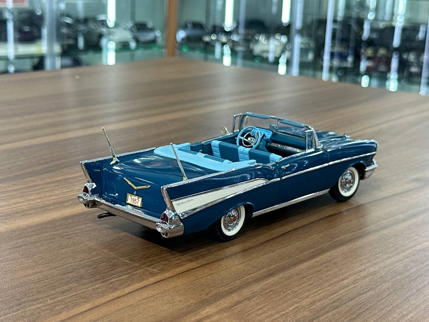 Chevrolet Bel Air Convertible 1957 – Blue – 1:24 Diecast (Full Opening)