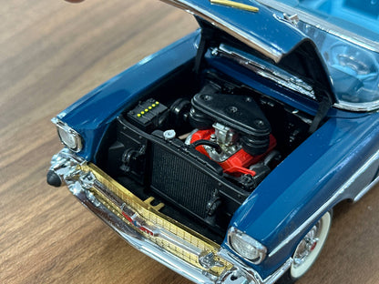 Chevrolet Bel Air Convertible 1957 – Blue – 1:24 Diecast (Full Opening)