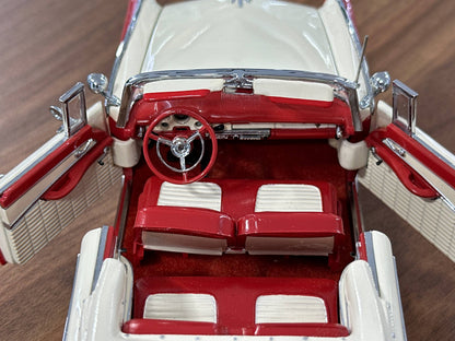 Ford Fairlane Sunliner Convertible 1956 – Red – 1:24 Diecast (Full Opening)
