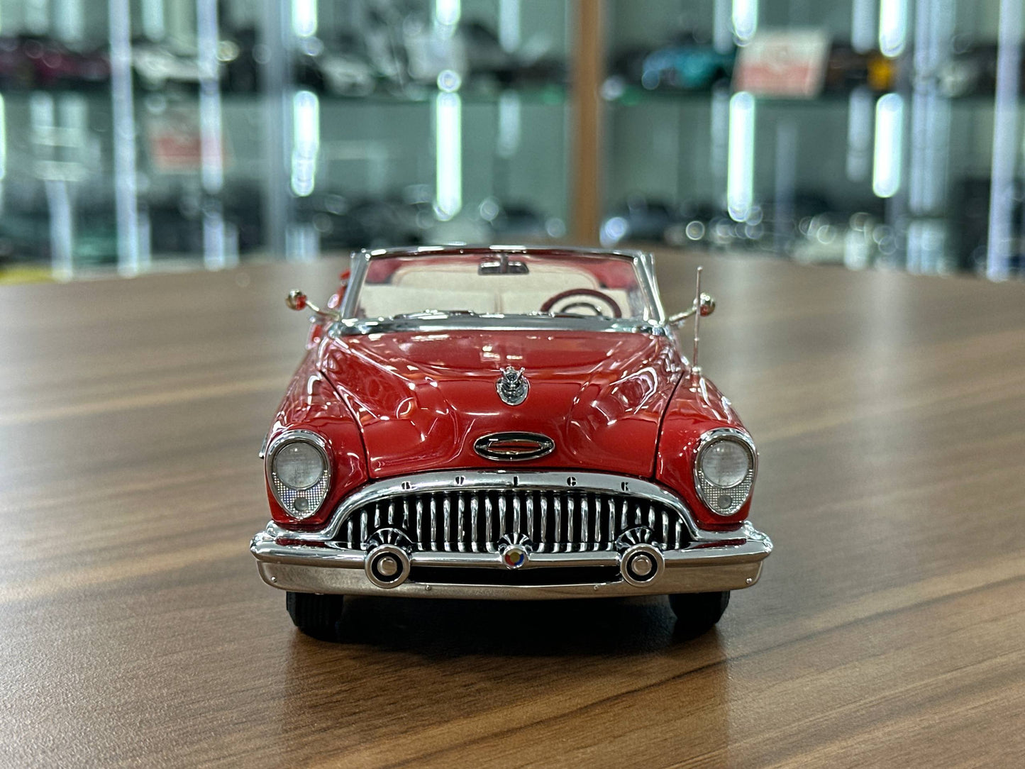 Buick Skylark Convertible 1953 – Red – 1:24 Diecast (Full Opening, Limited Edition)