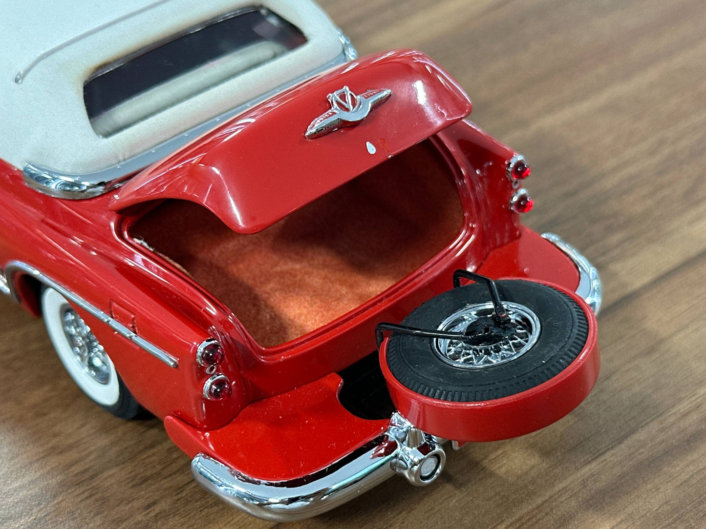 Buick Skylark Convertible 1953 – Red – 1:24 Diecast (Full Opening, Limited Edition)