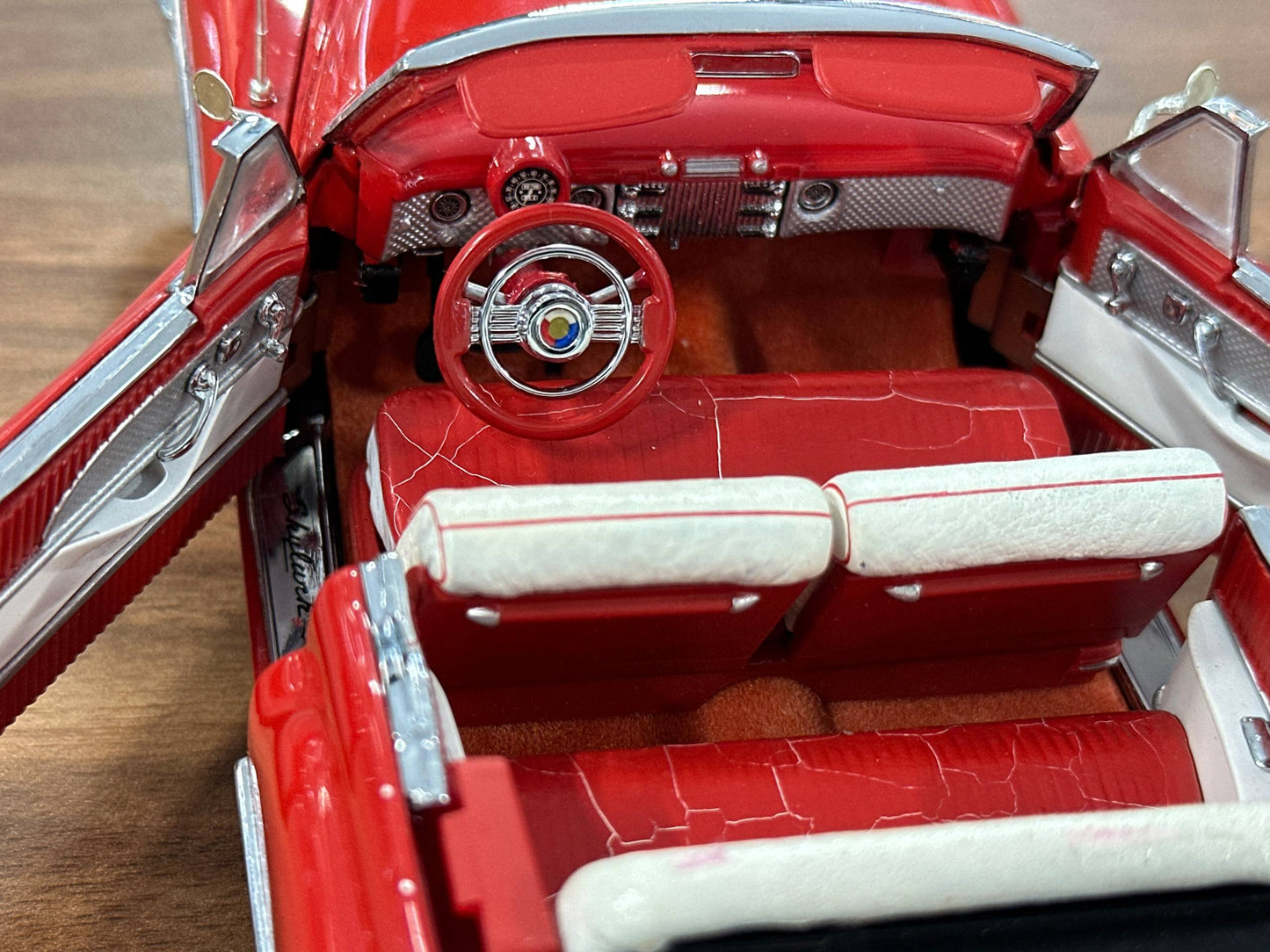 Buick Skylark Convertible 1953 – Red – 1:24 Diecast (Full Opening, Limited Edition)