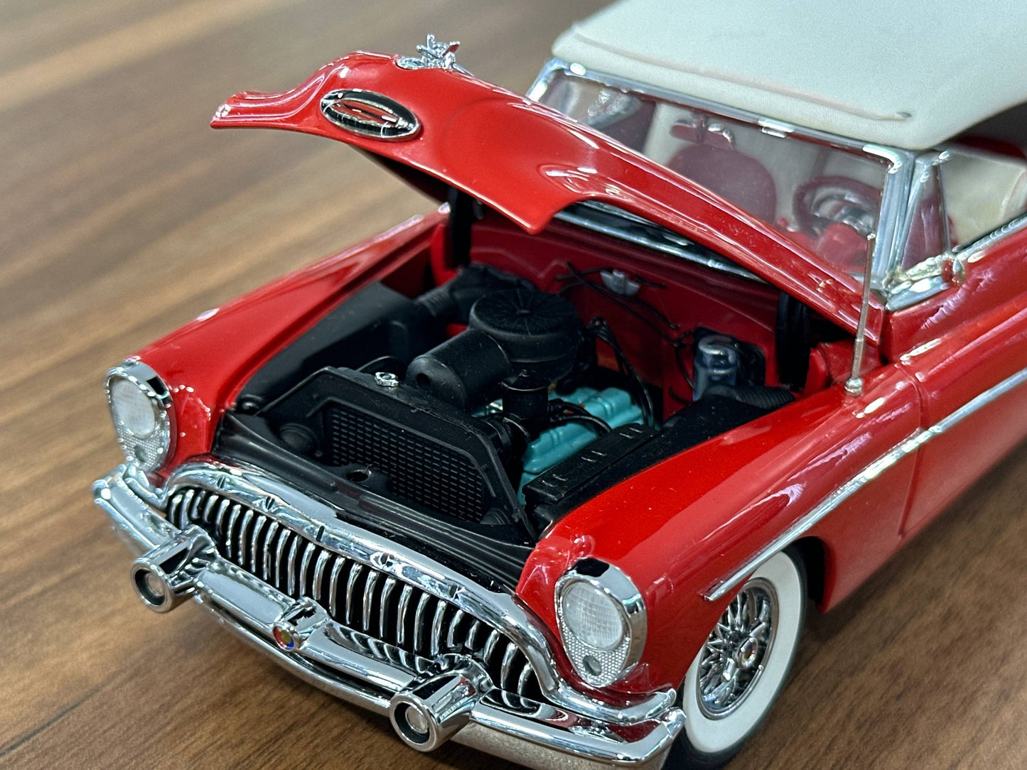 Buick Skylark Convertible 1953 – Red – 1:24 Diecast (Full Opening, Limited Edition)