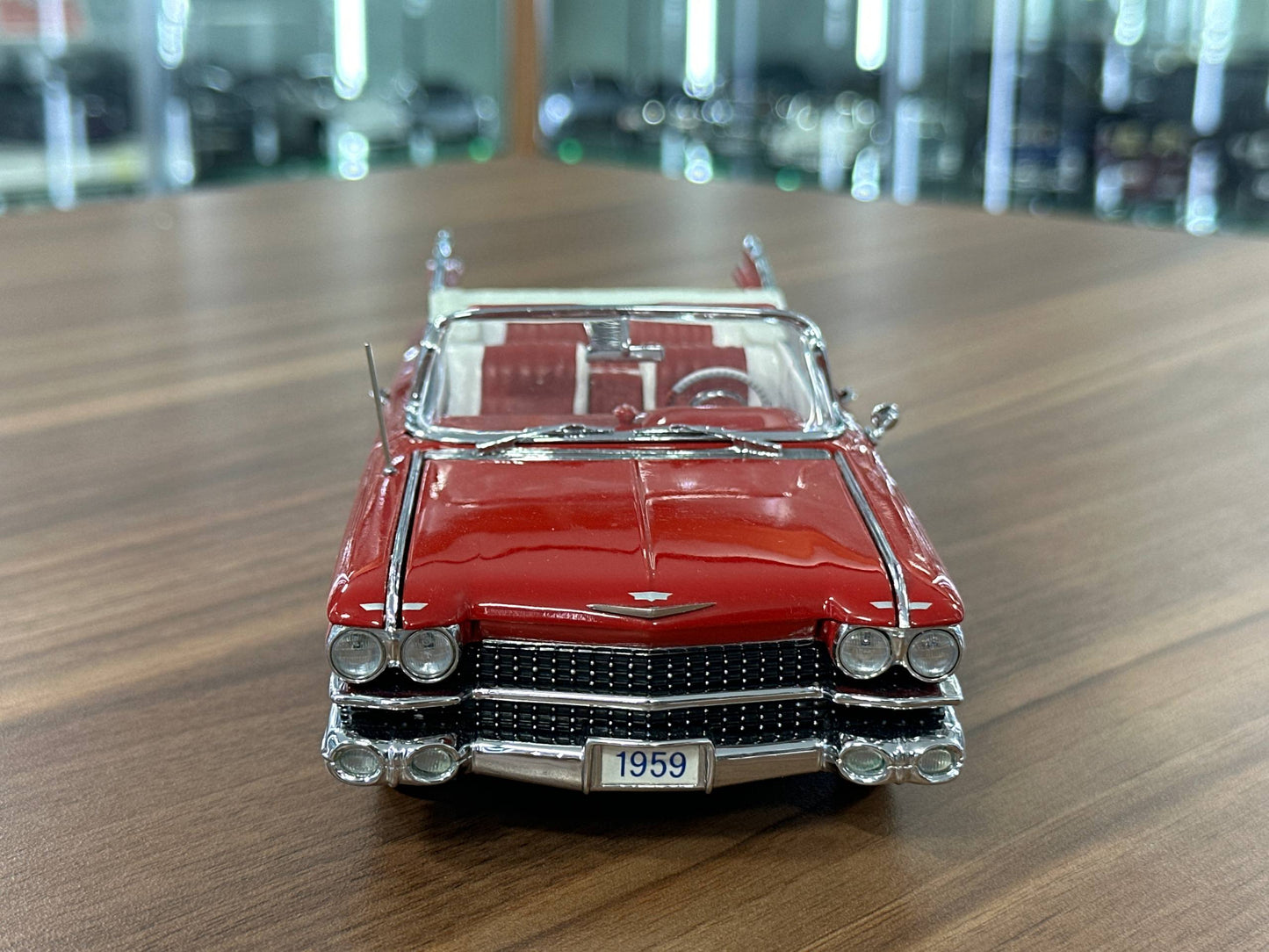 Cadillac Series 62 1959 – Red – 1:24 Diecast (Full Opening)