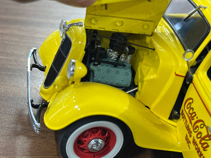 Ford Coca Cola Delivery 1935 – Yellow – 1:24 Diecast (Full Opening)