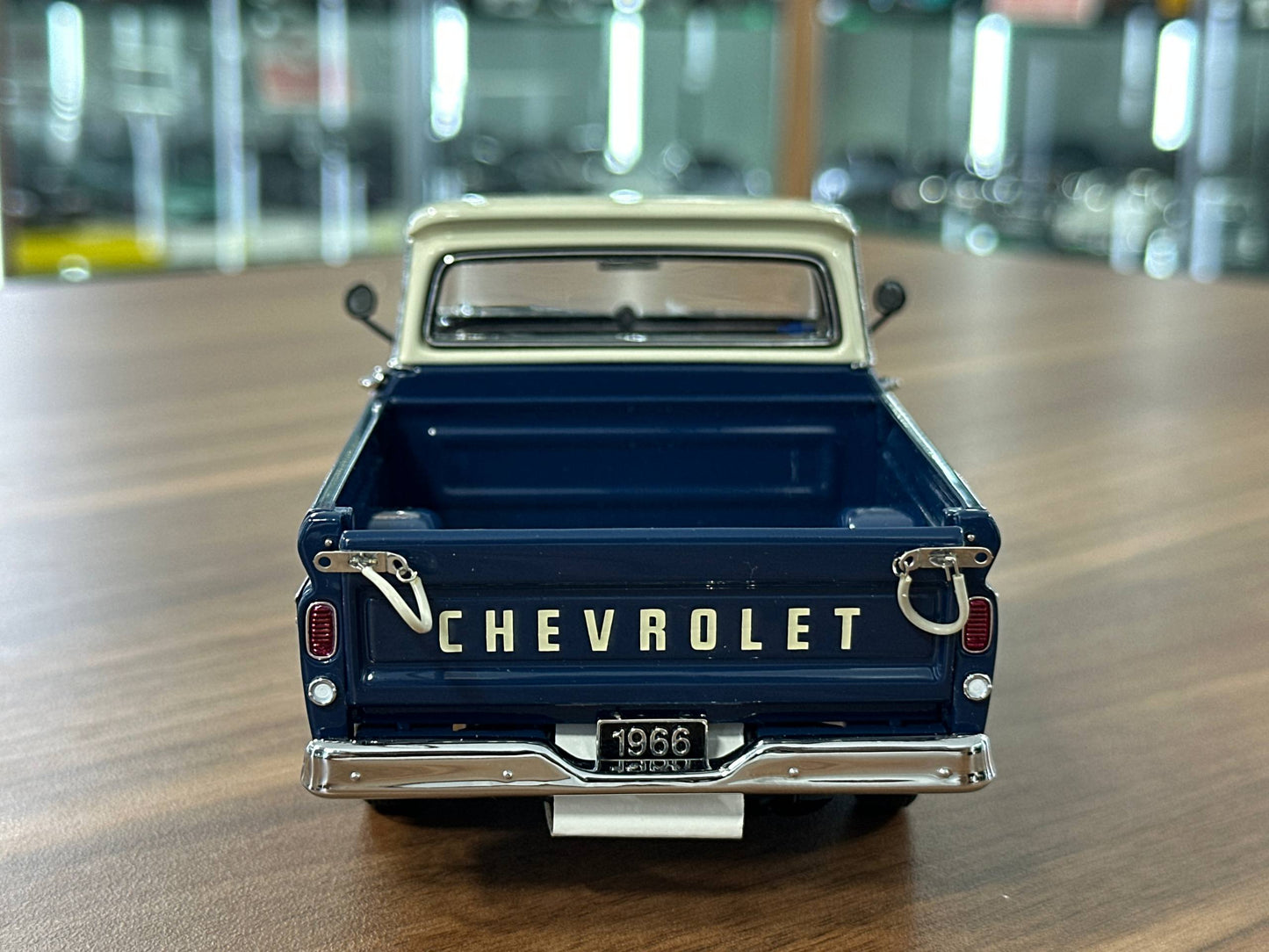 Chevrolet C10 Pickup Truck 1966 – Dark Blue – 1:24 Diecast (Full Opening)