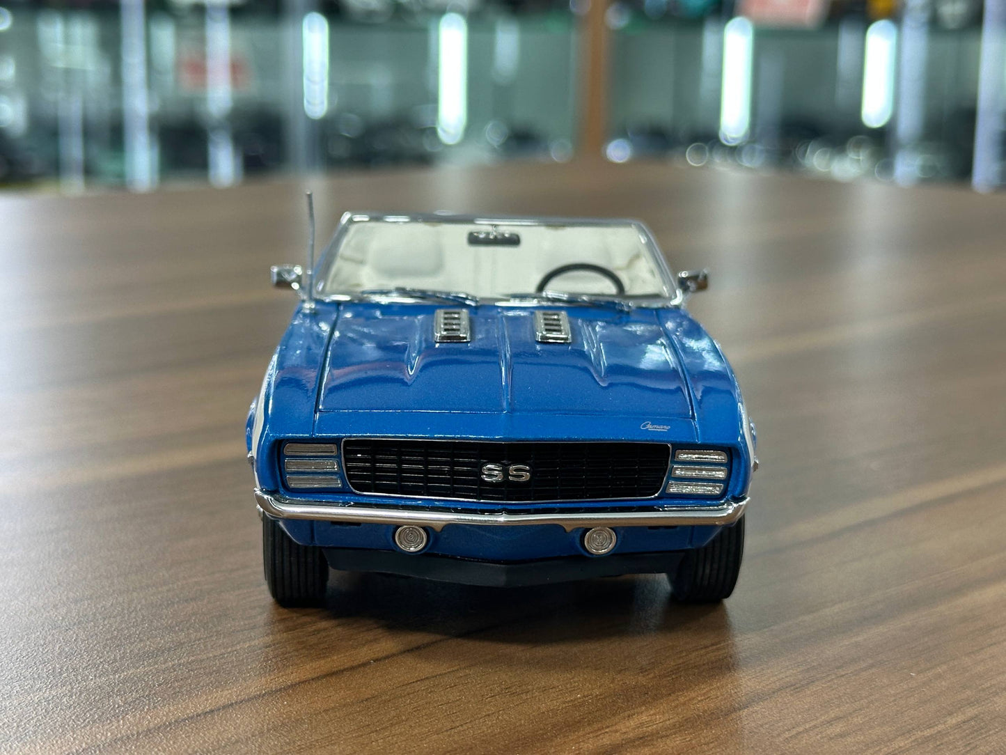 Chevrolet Camaro SS Convertible 1969 – Blue – 1:24 Diecast (Full Opening)