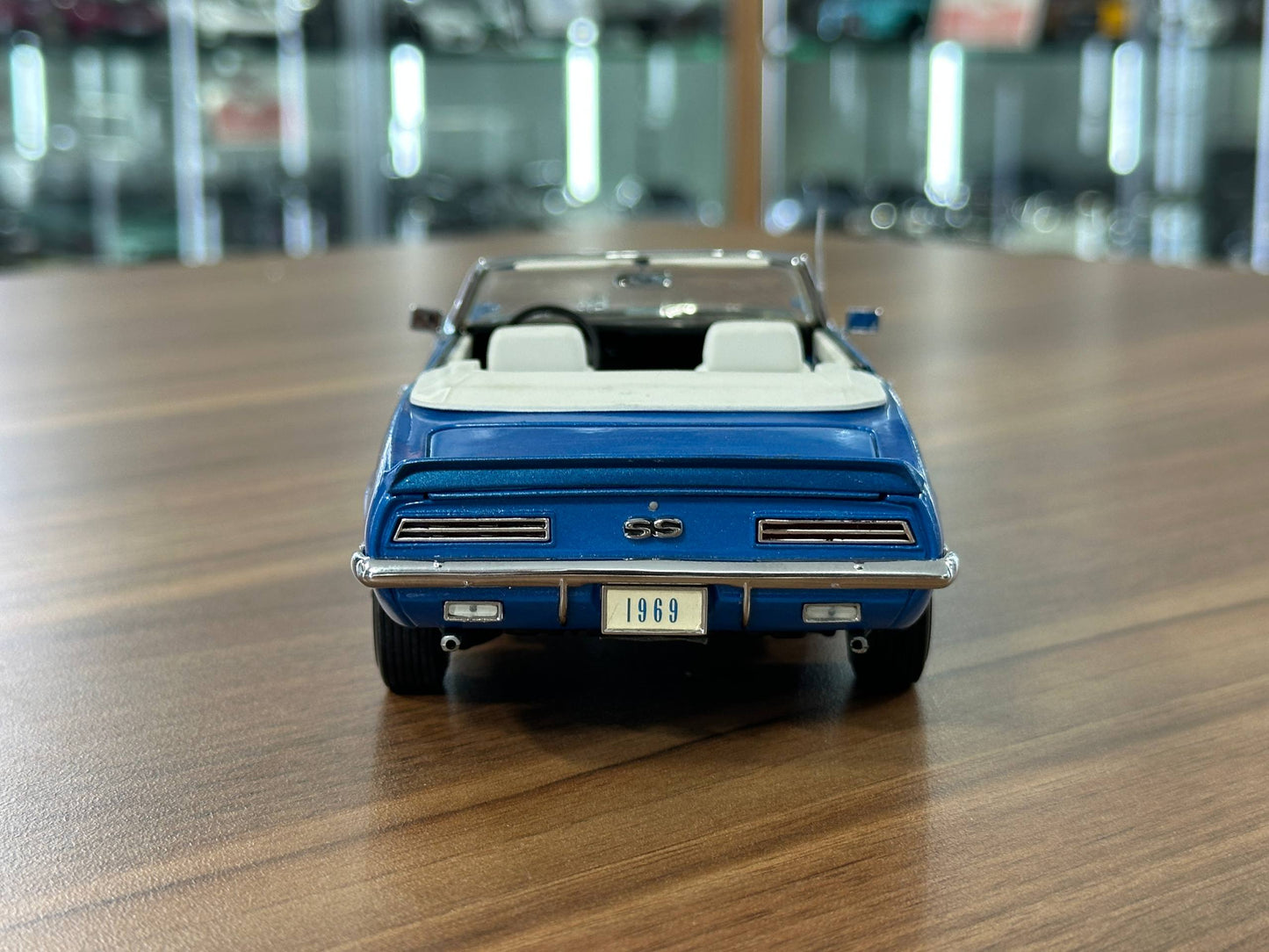 Chevrolet Camaro SS Convertible 1969 – Blue – 1:24 Diecast (Full Opening)