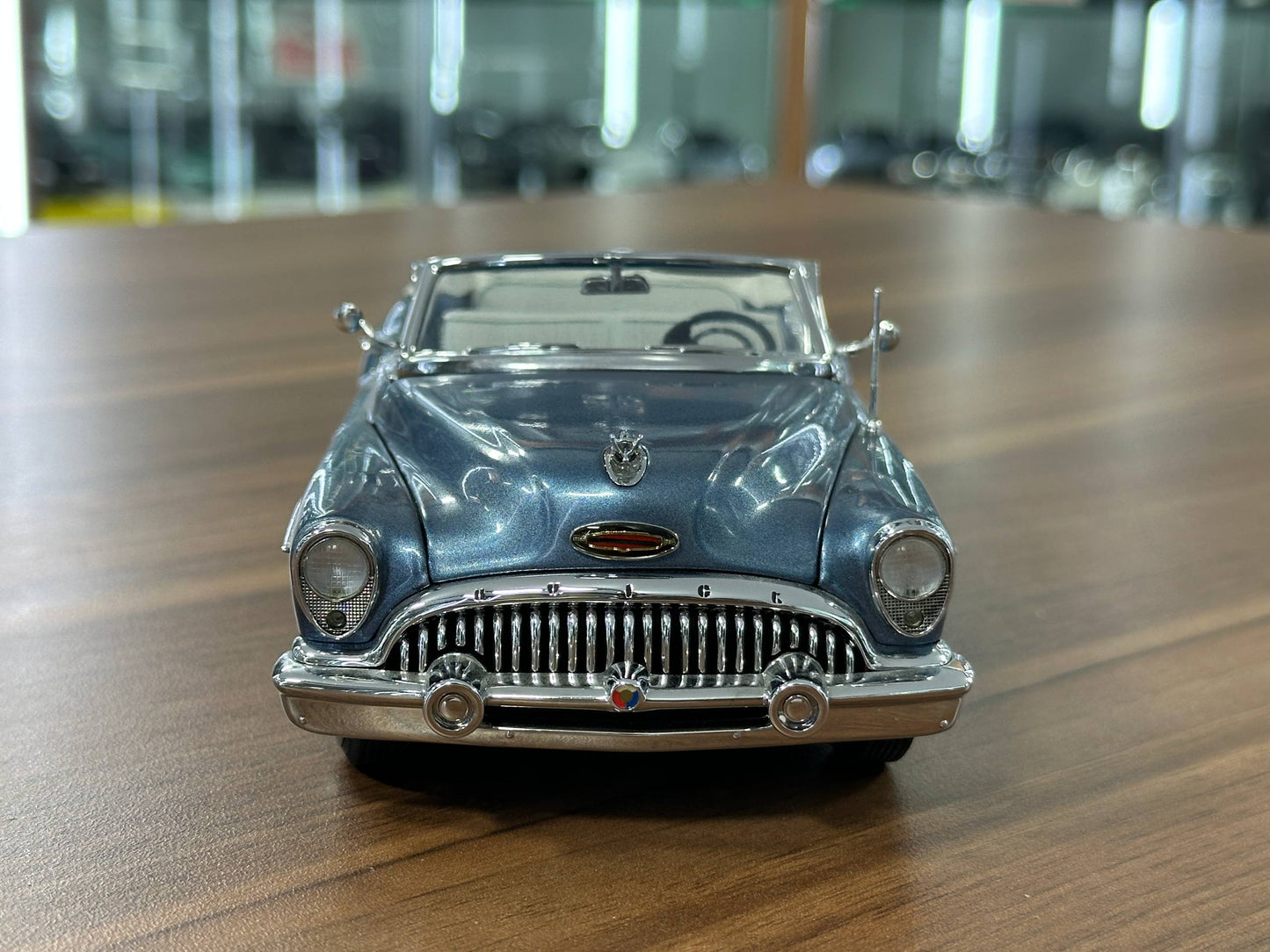 Buick Skylark Convertible 1953 – Blue – 1:24 Diecast (Full Opening)