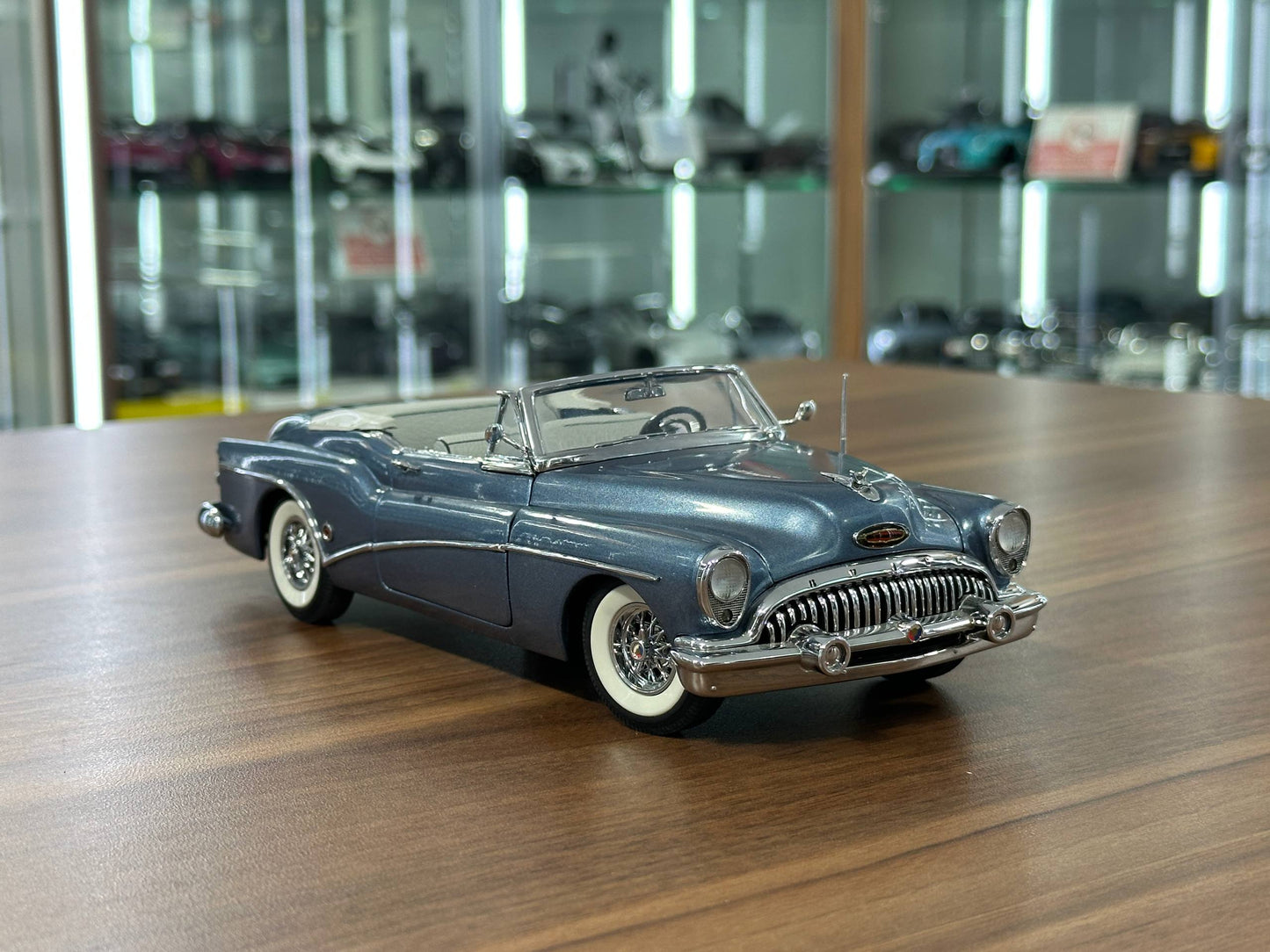 Buick Skylark Convertible 1953 – Blue – 1:24 Diecast (Full Opening)