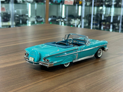 The Danbury Mint Chevrolet Impala Convertible 1958 – Torquoise – 1:24 Diecast Model (Full Opening, Limited Edition)