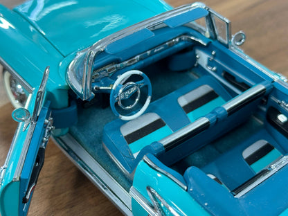 The Danbury Mint Chevrolet Impala Convertible 1958 – Torquoise – 1:24 Diecast Model (Full Opening, Limited Edition)