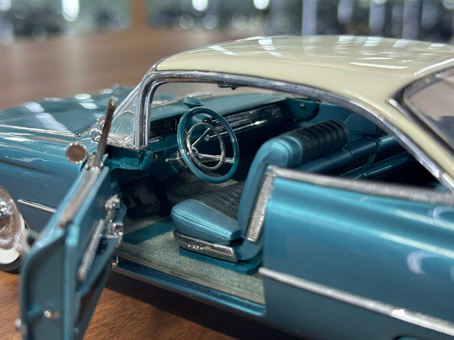 The Danbury Mint Cadillac Coupe DeVille 1959 – Vegas Torquoise – 1:24 Diecast Model (Full Opening, Limited Edition)