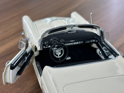 The Danbury Mint Ford Thunderbird 1956 – Cream – 1:24 Diecast Model (Full Opening, Limited Edition)