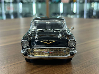 The Danbury Mint Chevrolet Bel Air Sport 1957 – Black – 1:24 Diecast Model (Full Opening, Limited Edition)