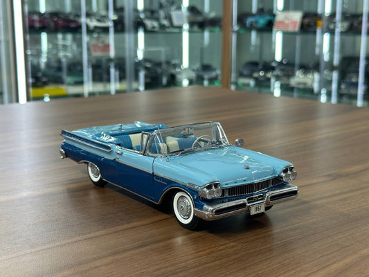 The Danbury Mint Mercury Montclair Convertible 1957 – Vintage Sky Blue – 1:24 Diecast Model (Full Opening, Limited Edition)