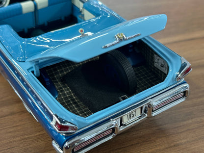 The Danbury Mint Mercury Montclair Convertible 1957 – Vintage Sky Blue – 1:24 Diecast Model (Full Opening, Limited Edition)