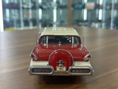 The Danbury Mint Mercury Turnpike Cruiser 1957 – Red with Ivory Top – 1:24 Diecast Model (Full Opening, Limited Edition)