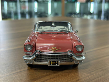 The Danbury Mint Cadillac Eldorado Biarritz 1957 – Vintage Dusty Rose Red – 1:24 Diecast Model (Full Opening, Limited Edition)
