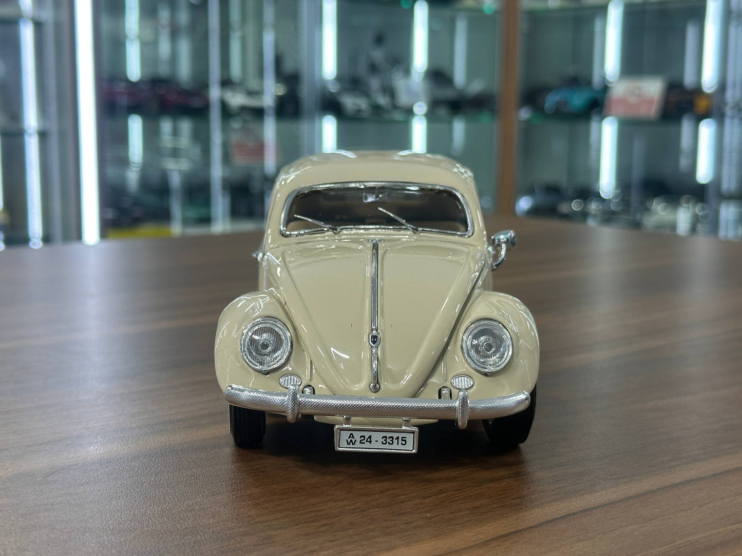 1/18 Diecast Bburago Volkswagen Käfer Beetle (1955) in Beige