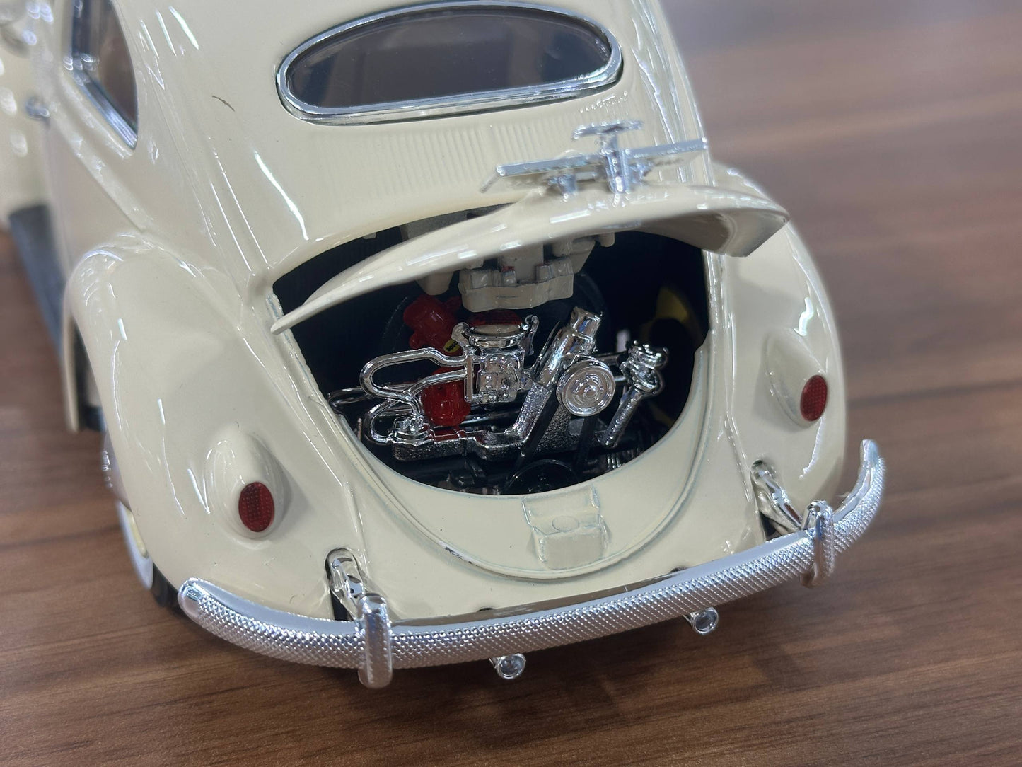 1/18 Diecast Bburago Volkswagen Käfer Beetle (1955) in Beige