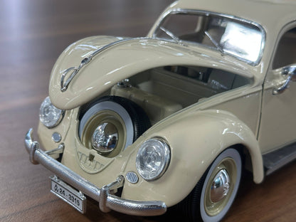 1/18 Diecast Bburago Volkswagen Käfer Beetle (1955) in Beige