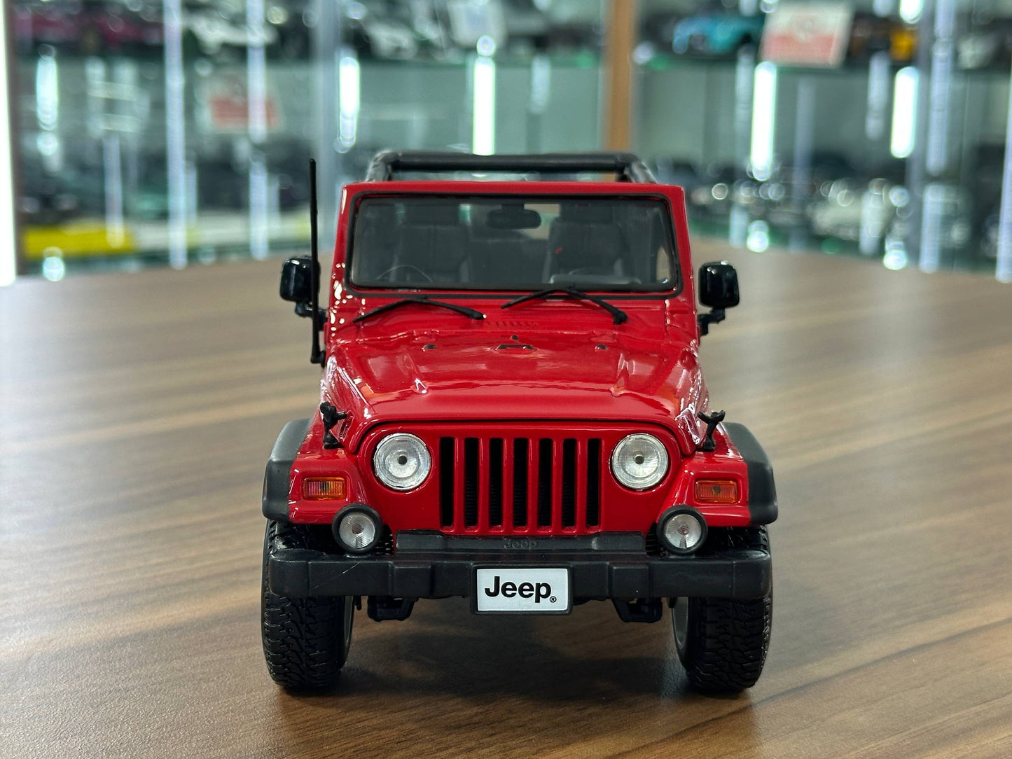 1/18 Diecast Maisto Jeep Wrangler Rubicon in Red
