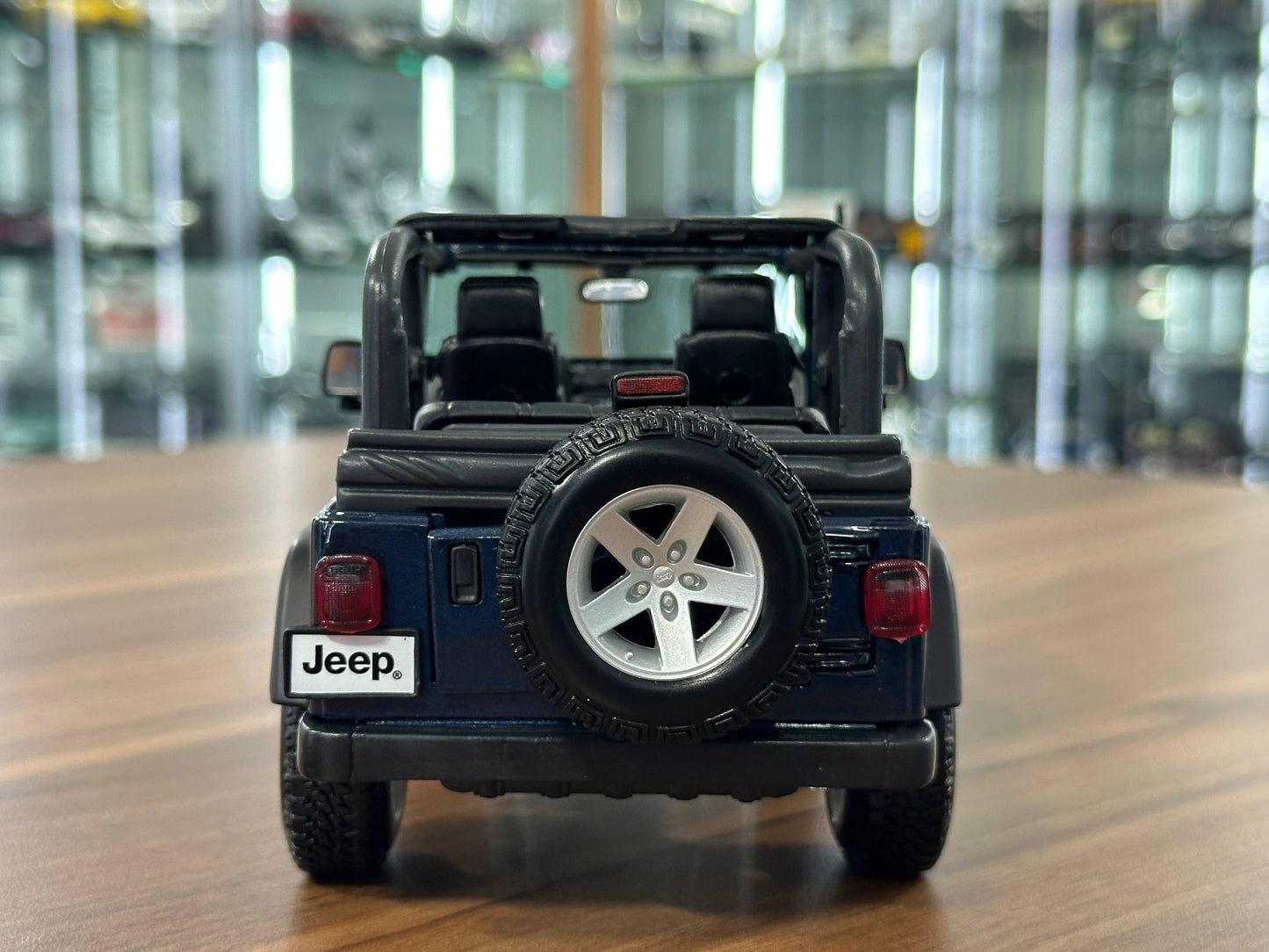 1/18 Diecast Maisto Jeep Wrangler Rubicon in Dark Blue