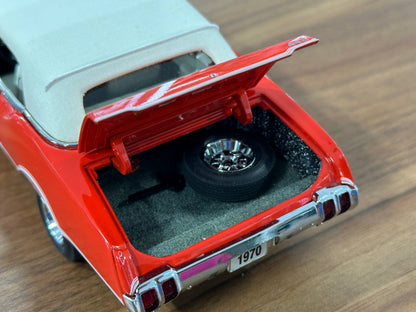 Danbury Mint Oldsmobile 442 W30 1970 – 1/24 Diecast Rally Red/White