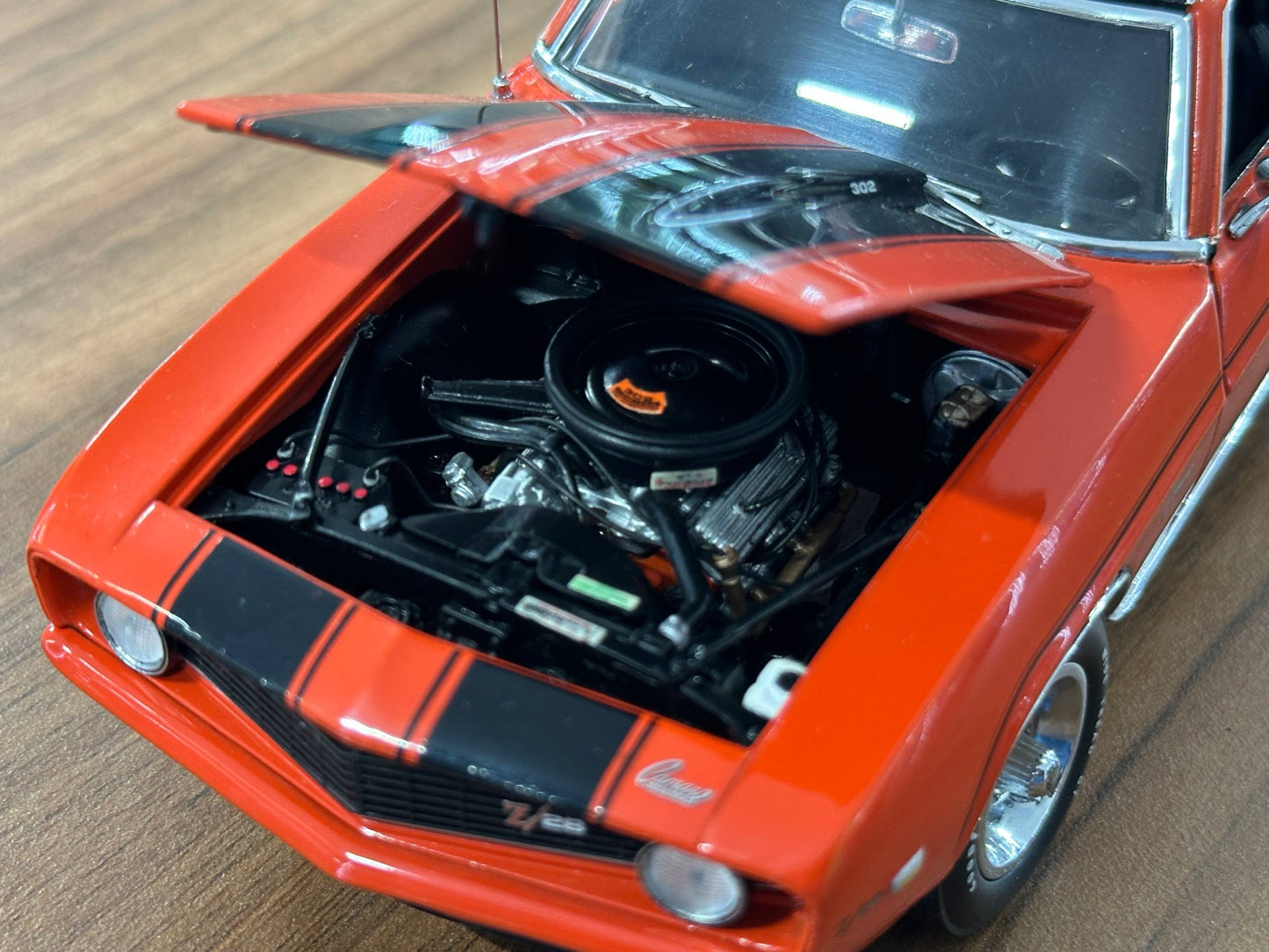 Franklin Mint Chevrolet Camaro Z/28 1969 – 1/24 Diecast Orange/Black