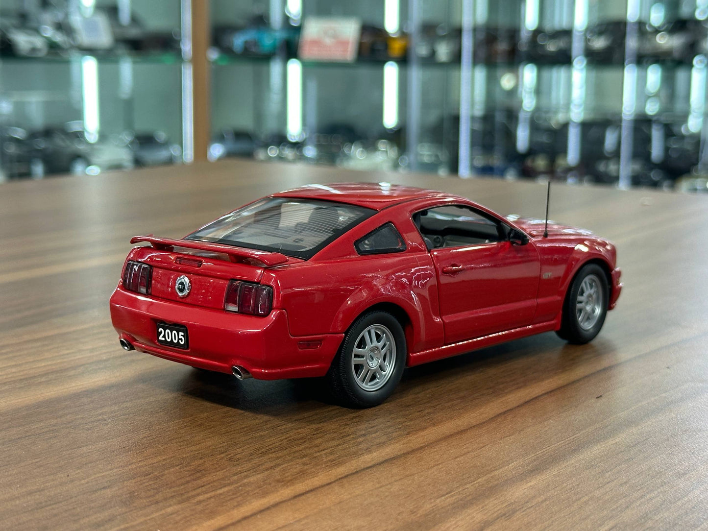Franklin Mint Ford Mustang GT 2005 – 1/24 Diecast Red
