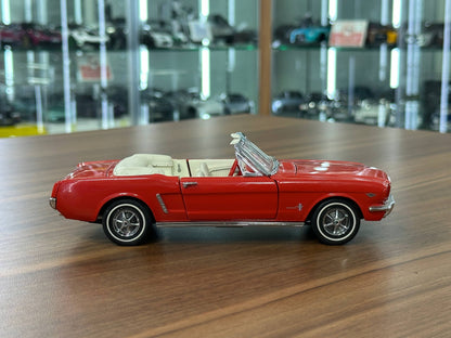 Franklin Mint Ford Mustang Convertible 1964 – 1/24 Diecast Red