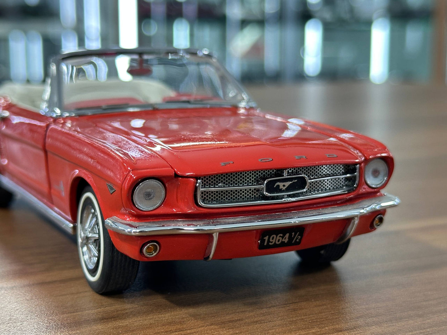 Franklin Mint Ford Mustang Convertible 1964 – 1/24 Diecast Red